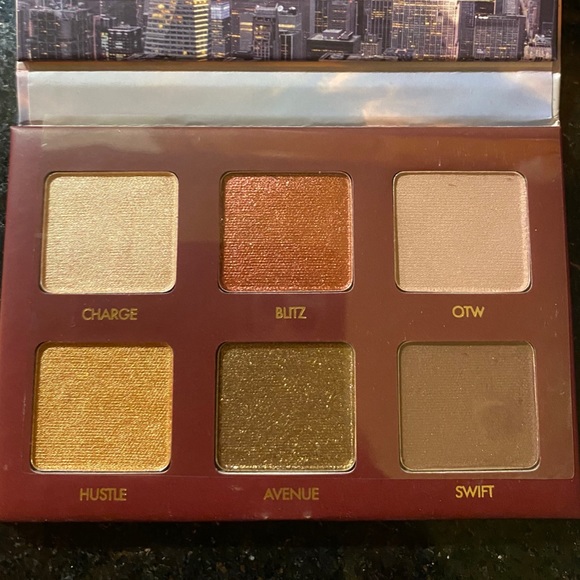 Wander Beauty Wandress Russ Eye Shadow Pallet - Picture 3 of 3